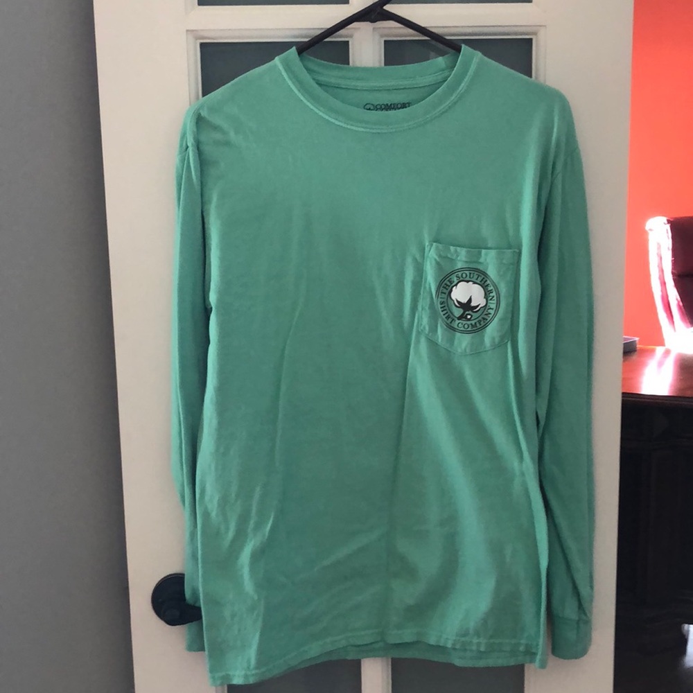 Green long sleeve tee